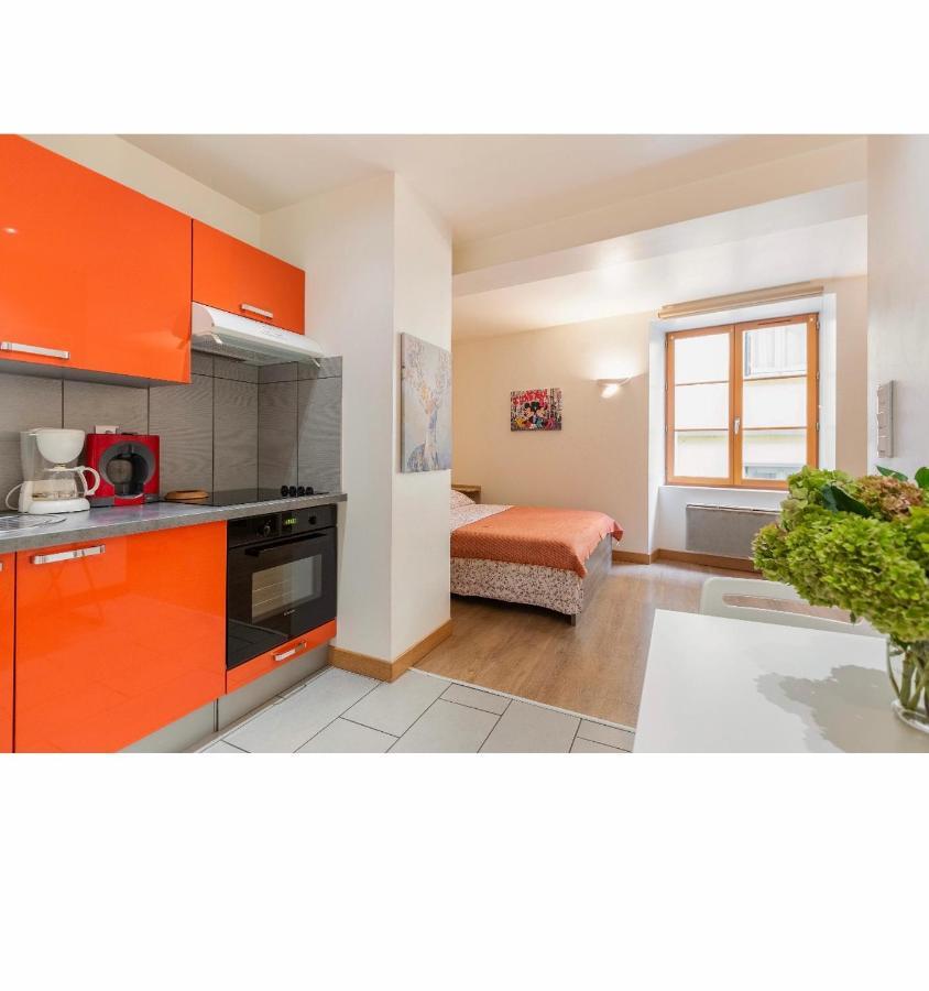Location F1 Neuf Centre Historique Riom Apartment Exterior photo