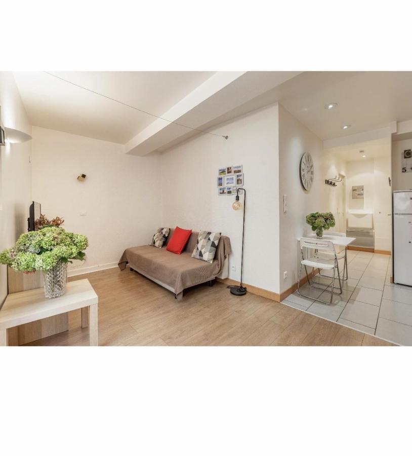 Location F1 Neuf Centre Historique Riom Apartment Exterior photo