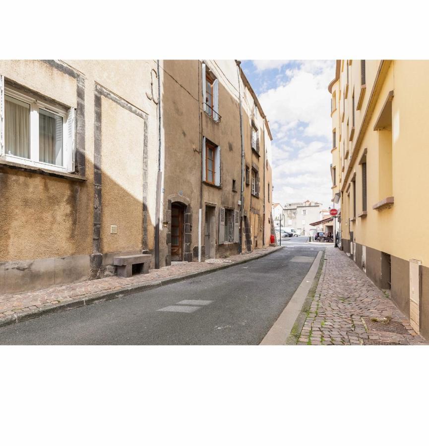 Location F1 Neuf Centre Historique Riom Apartment Exterior photo